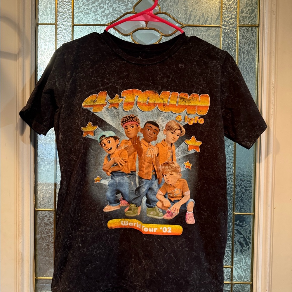 Disney Parks Turning Red 4Town tour shirt size youth XL